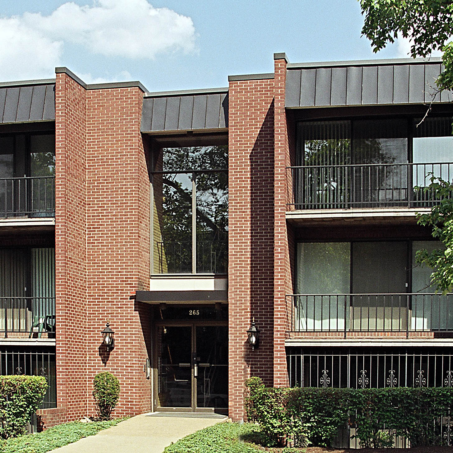 265 Shady Avenue exterior