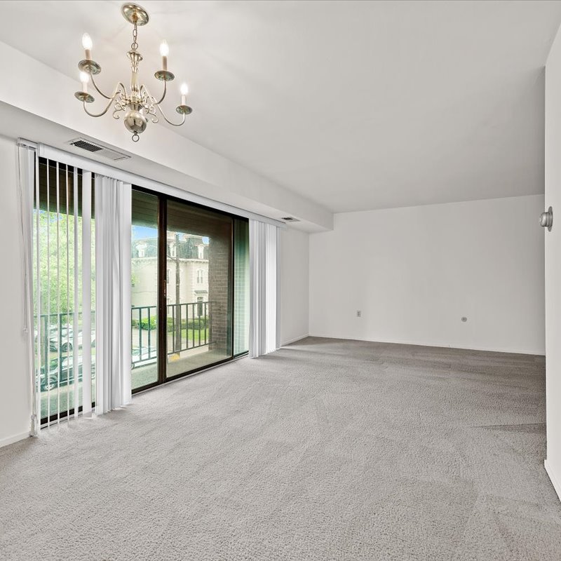 interior of Apt. 32