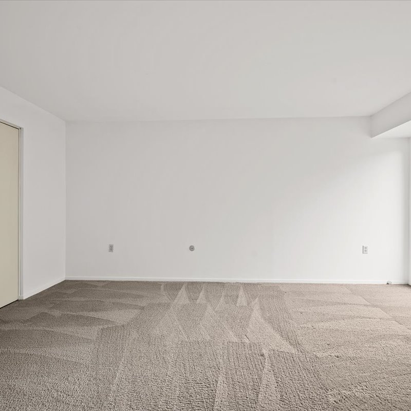 interior of Apt. 32