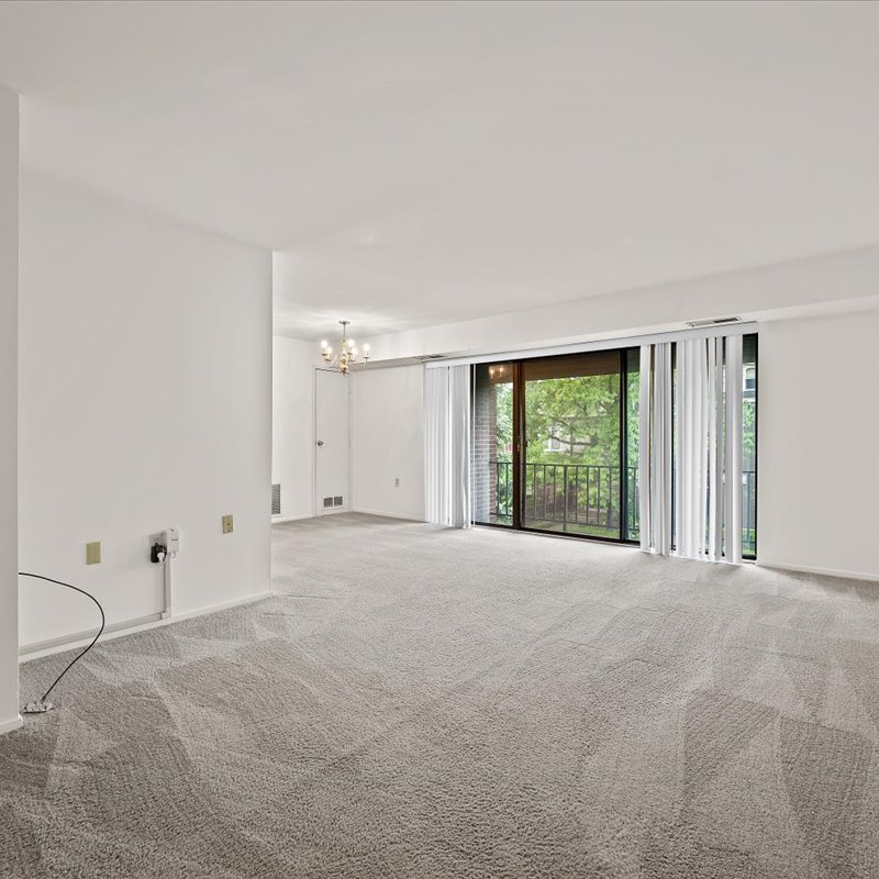 interior of Apt. 32