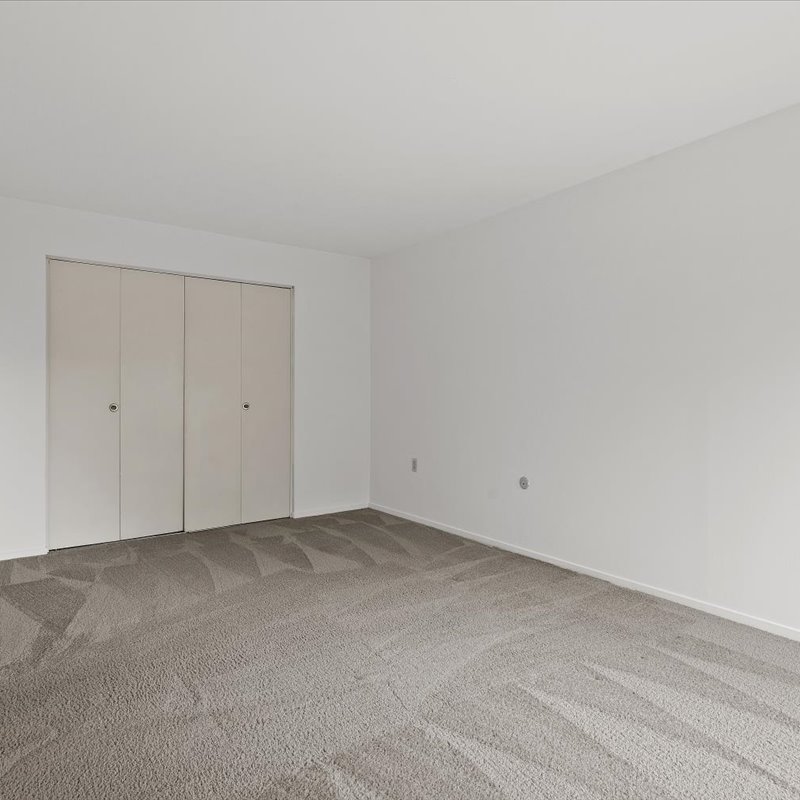 interior of Apt. 32