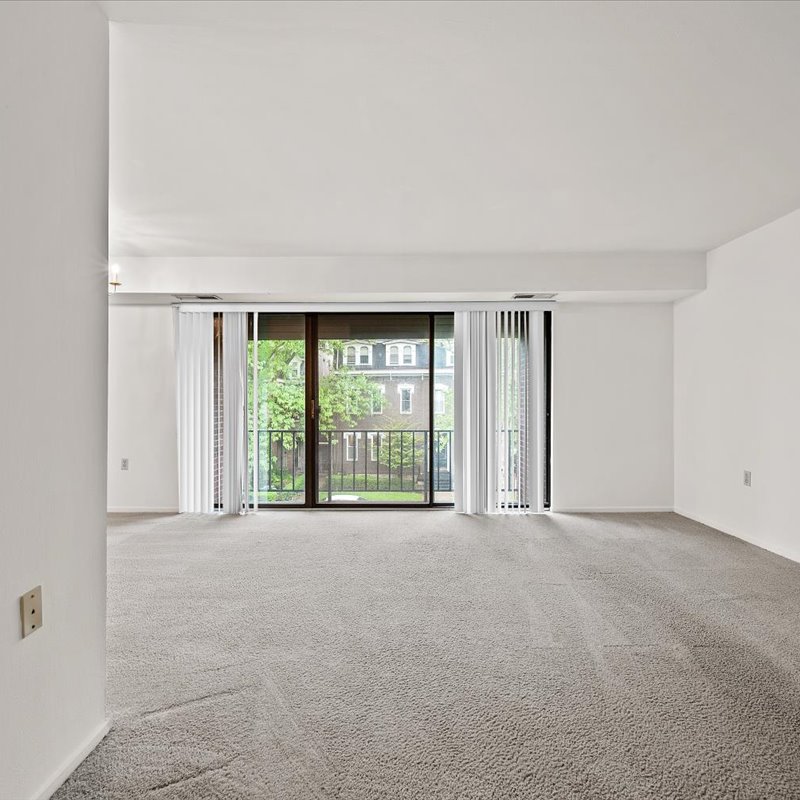 interior of Apt. 32