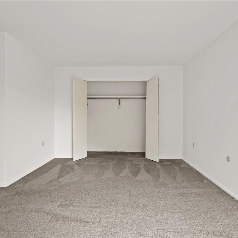 interior of Apt. 32