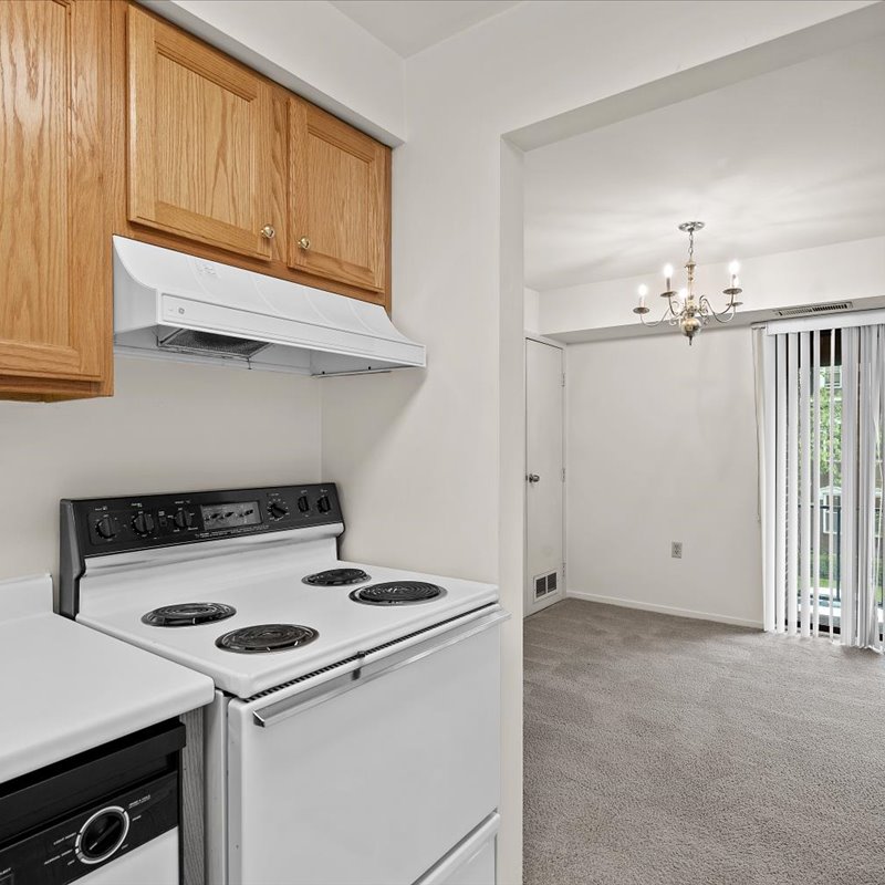 interior of Apt. 32