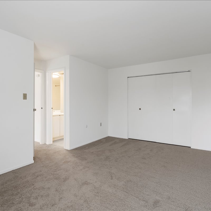 interior of Apt. 33